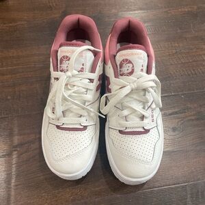 New Balance 550 White and Pink/Burgundy Sneakers 7.5 womens